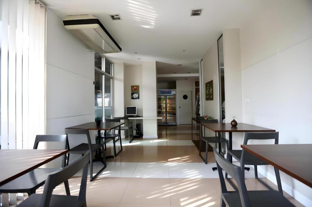 Synsiri Ladprao 130 Hotell Bangkok Eksteriør bilde